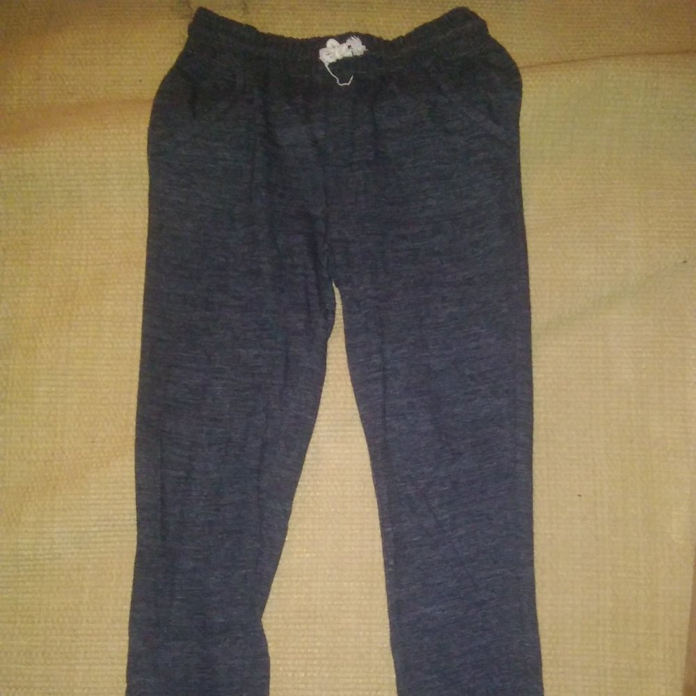 Cat & Jack dark grey jogging sweats - Size XL in Girl's